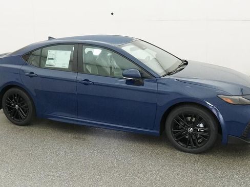 New 2026 Toyota Camry SE FWD image 12