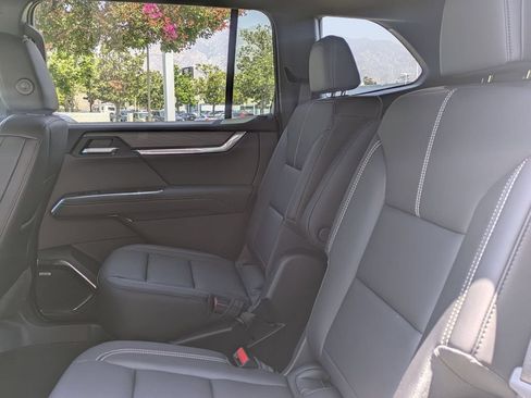 New 2026 GMC Acadia Elevation w/ Elevation Premium Package FWD image 20