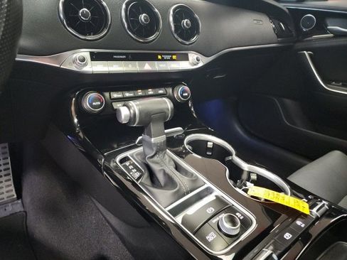Used 2022 Kia Stinger GT-Line image 19