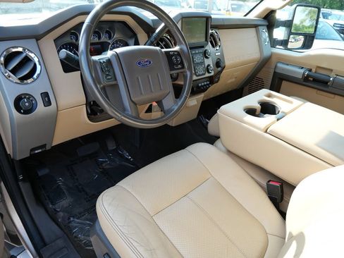 Used 2014 Ford F250 Lariat w/ Chrome Package AWD/4WD image 3