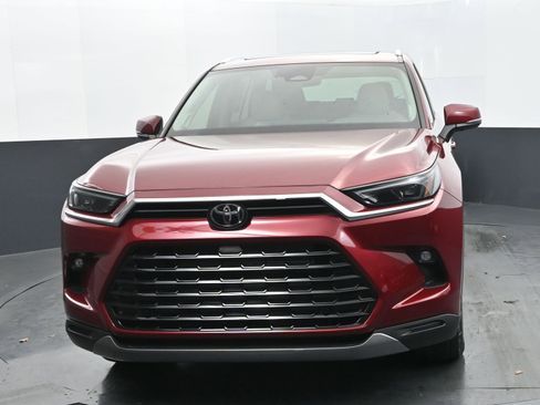 Used 2026 Toyota Grand Highlander Limited image 8