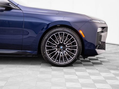 New 2026 BMW 750e xDrive AWD/4WD image 41