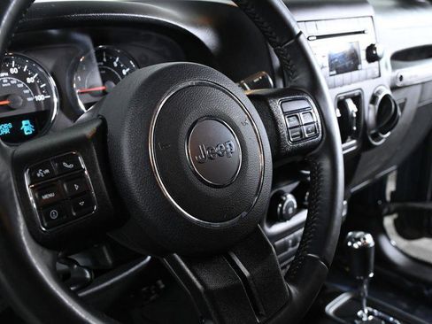 Used 2018 Jeep Wrangler Unlimited Sport S image 14