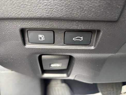 Used 2023 Lexus ES 350 w/ Accessory Package (Z1) image 17