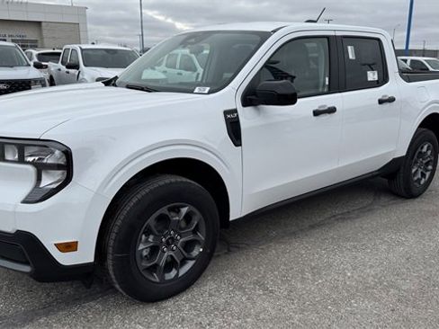 New 2026 Ford Maverick XLT w/ XLT Luxury Package image 4