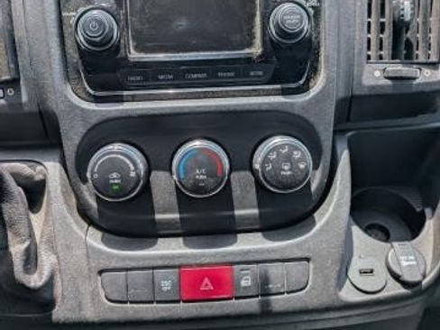 Used 2018 RAM ProMaster 2500 FWD image 4