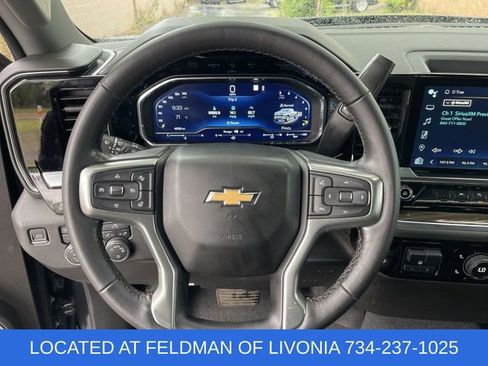 Used 2022 Chevrolet Silverado 1500 LT image 11