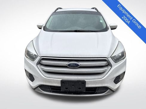 Used 2018 Ford Escape SE image 2