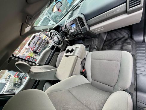 Used 2020 Ford F250 XL w/ Power Equipment Group RWD image 34