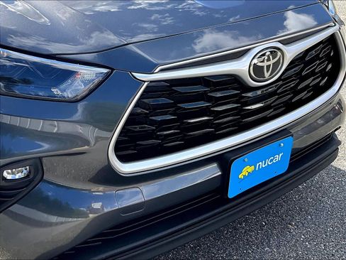 Used 2022 Toyota Highlander XLE image 33