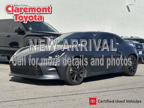 Certified 2025 Toyota GR86 Premium image 1