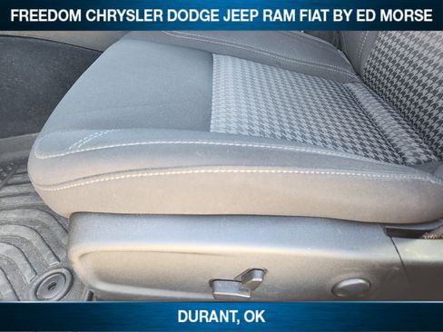 Used 2023 Dodge Charger SXT image 17