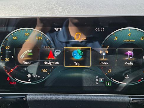Used 2021 Mercedes-Benz GLA 250 4MATIC image 27