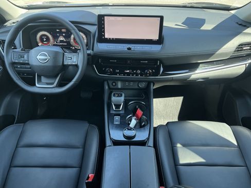 Certified 2026 Nissan Rogue SL AWD/4WD image 2