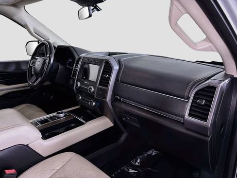 Used 2018 Ford Expedition Max Platinum RWD image 31
