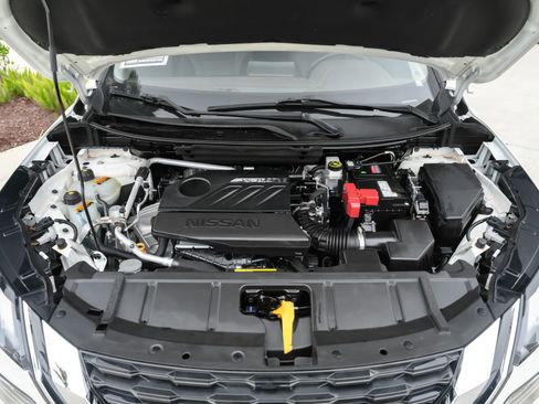 Used 2023 Nissan Rogue SV image 41