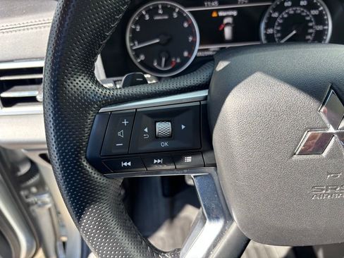 Used 2024 Mitsubishi Outlander SE image 20