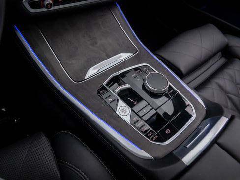 Certified 2025 BMW X5 M60i w/ Climate Comfort Package image 12