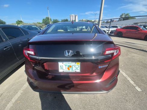 Used 2018 Honda Clarity Plug-In Hybrid image 5