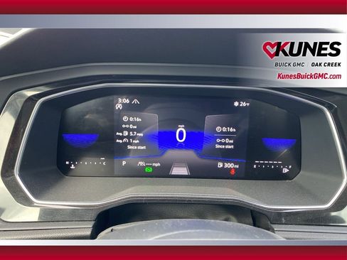 Used 2024 Volkswagen Jetta SE image 11