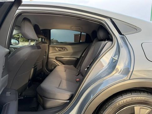 Used 2025 Toyota Prius LE FWD image 18