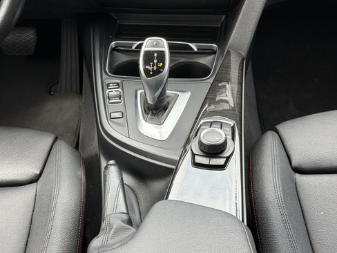 Used 2018 BMW 330i Sedan RWD image 5