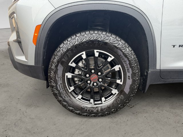 Used 2024 Chevrolet Traverse Z71 AWD/4WD image 14