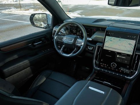 New 2026 GMC Yukon XL Denali w/ Sun & Power Step Package AWD/4WD image 16