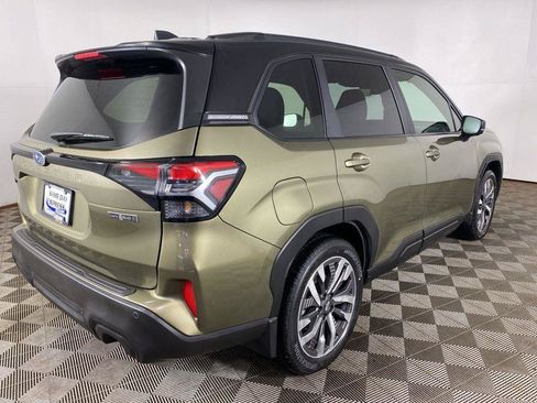 Used 2025 Subaru Forester Touring AWD/4WD image 6