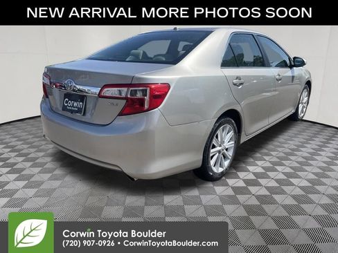 Used 2013 Toyota Camry XLE w/ Leather Pkg FWD image 8