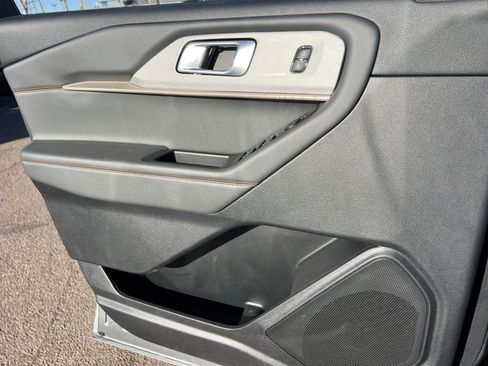 Certified 2025 Ford Explorer Active image 13