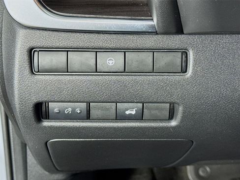 Used 2021 Nissan Rogue SL w/ Premium Package FWD image 10