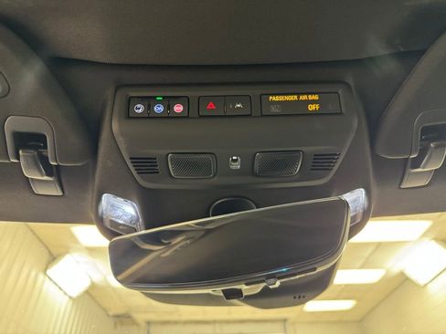 Used 2024 Chevrolet Corvette Stingray Preferred Conv w/ Z51 Performance Package image 39