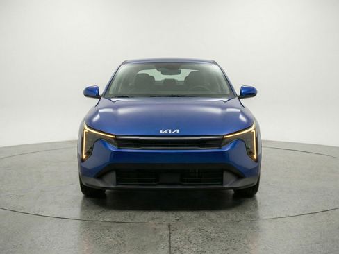 Used 2025 Kia K4 LXS image 2