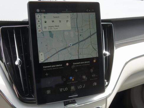 New 2026 Volvo XC60 B5 Ultra w/ Protection Package Premier image 14