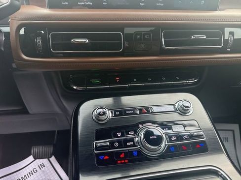 Used 2021 Lincoln Nautilus Reserve w/ Equipment Group 201A image 18