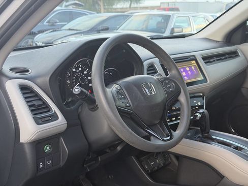 Used 2018 Honda HR-V EX image 22