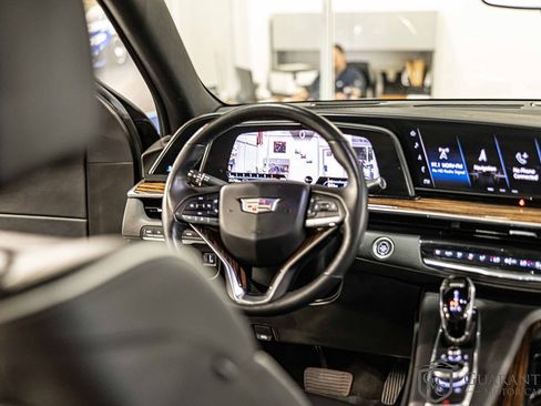 Used 2021 Cadillac Escalade ESV Premium Luxury w/ LPO, Floor Liner Package AWD/4WD image 42