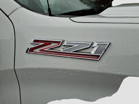 Used 2024 Chevrolet Silverado 1500 LTZ w/ Technology Package image 8