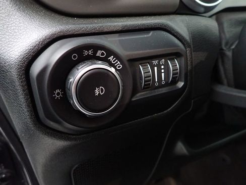 Used 2021 Jeep Wrangler Unlimited Sport image 30