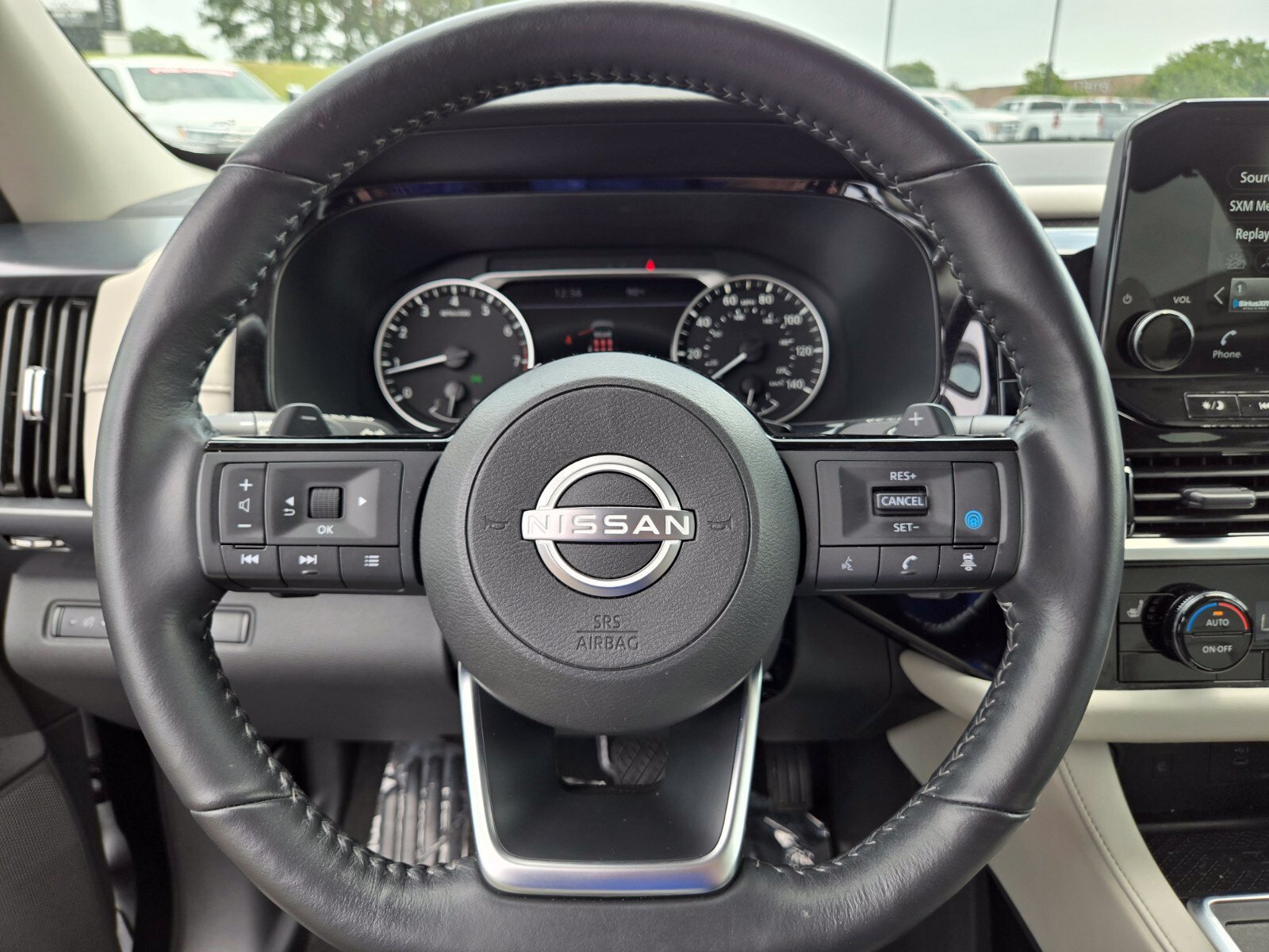 Used 2025 Nissan Pathfinder SL AWD/4WD image 29