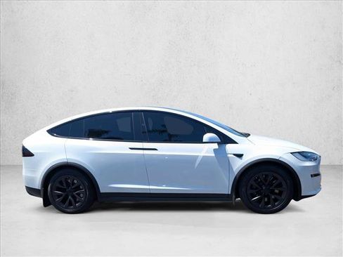 Used 2023 Tesla Model X AWD/4WD image 4
