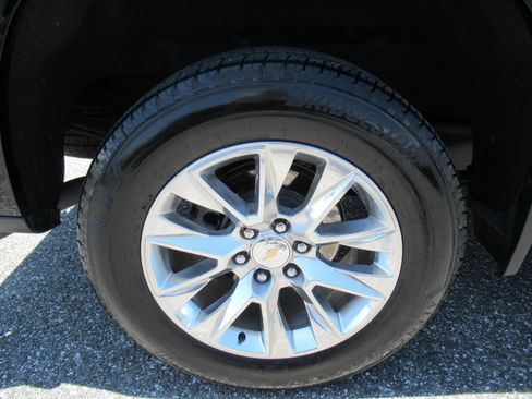 Used 2021 Chevrolet Silverado 1500 LTZ RWD image 8