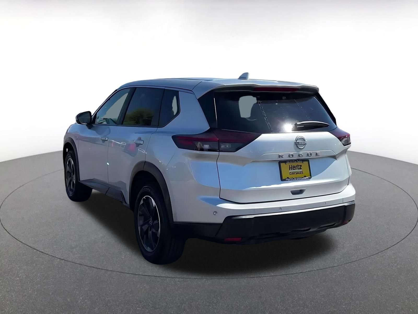Used 2025 Nissan Rogue SV FWD image 10