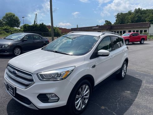 Used 2017 Ford Escape Titanium FWD image 2
