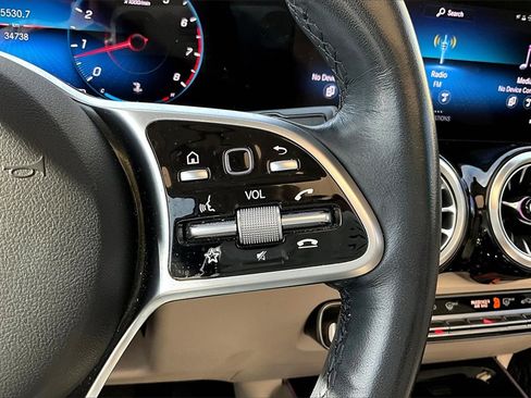 Used 2023 Mercedes-Benz GLB 250 4MATIC image 12