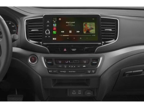 Used 2025 Honda Ridgeline Sport image 13