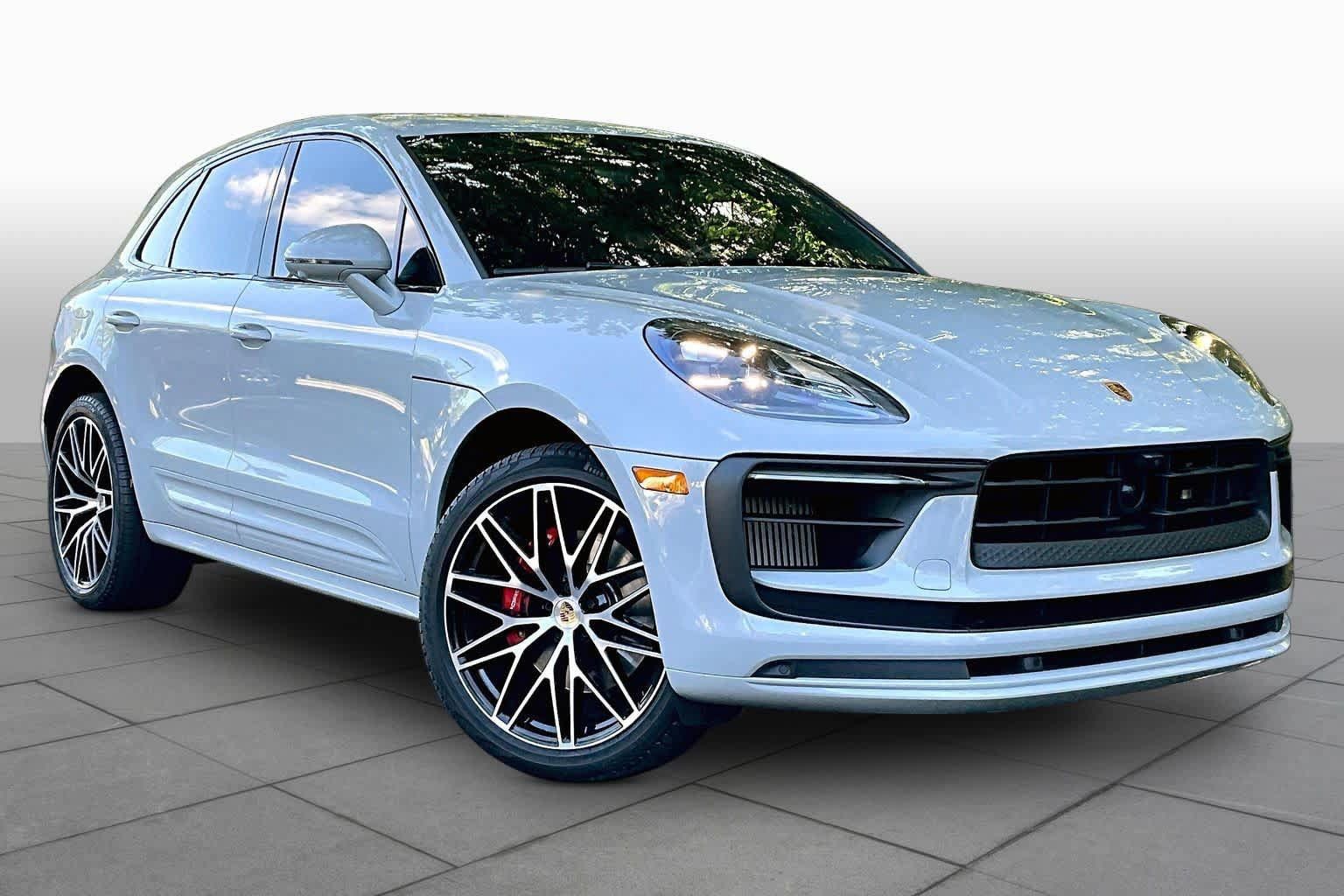 Used 2023 Porsche Macan S AWD/4WD image 3