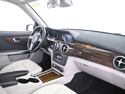 Used 2015 Mercedes-Benz GLK 350 4MATIC image 22