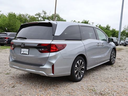 New 2026 Honda Odyssey Elite image 5